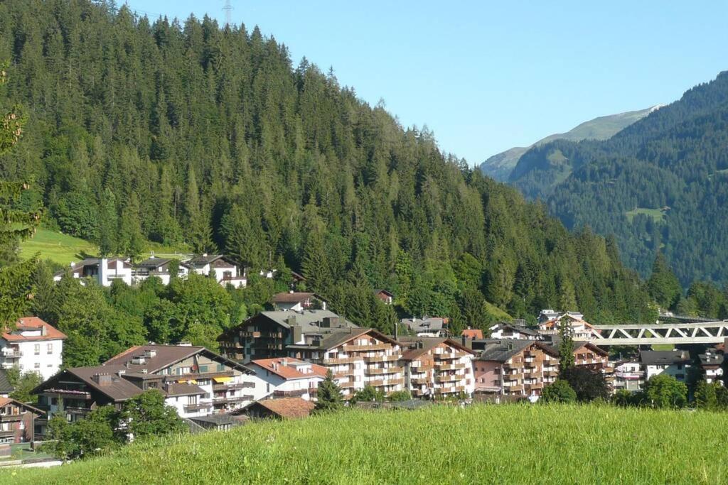 Appartement In Hus Signal Met Prachtig Uitzicht Op De Bergen Klosters Kültér fotó