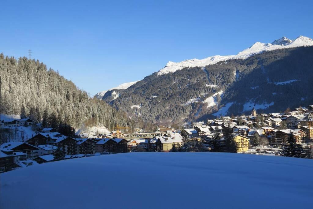 Appartement In Hus Signal Met Prachtig Uitzicht Op De Bergen Klosters Kültér fotó